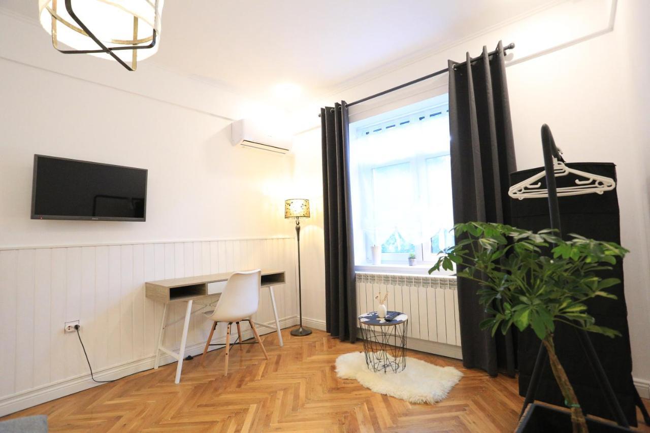 Ferienwohnung Ceronav Citycenter Galati, Disscount On Google! Exterior foto
